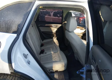 2015 Audi Q5 2.0T Premium z USA, uszkodzony, nr VIN WA1LFAFP9FA145914